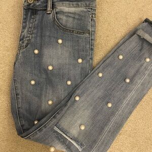 Light Blue Pearl-Embellished slim Jeans NWT. SZ med